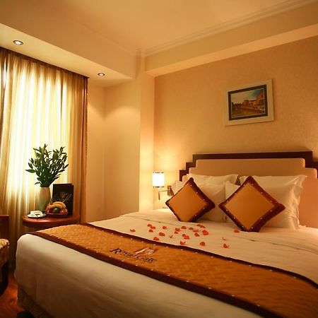 Royal Gate Hotel Ханой Стая снимка
