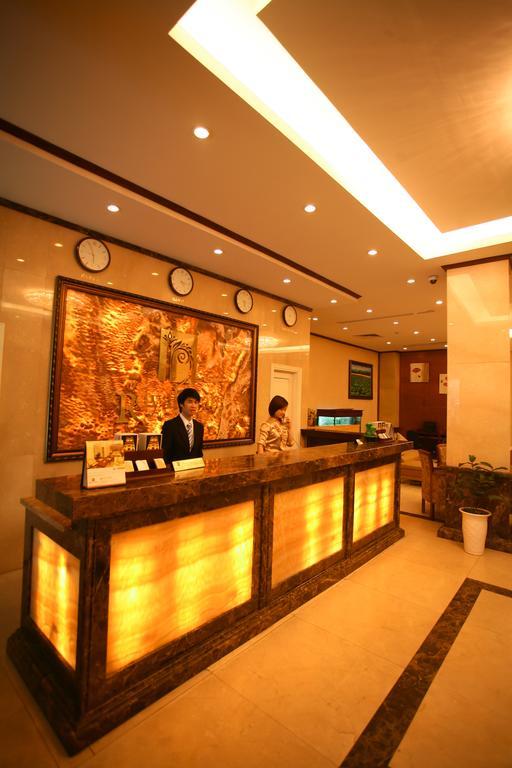 Royal Gate Hotel Ханой Екстериор снимка
