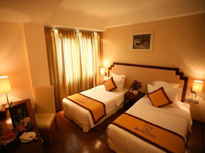 Royal Gate Hotel Ханой Екстериор снимка