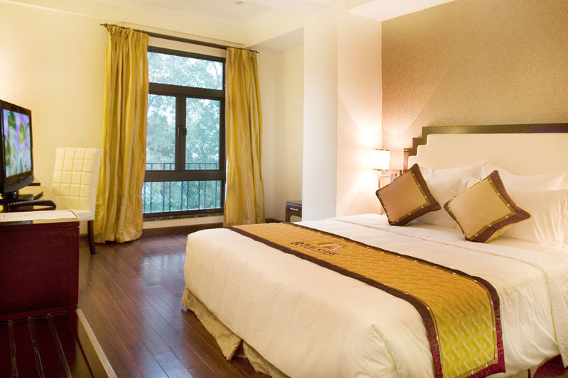 Royal Gate Hotel Ханой Екстериор снимка