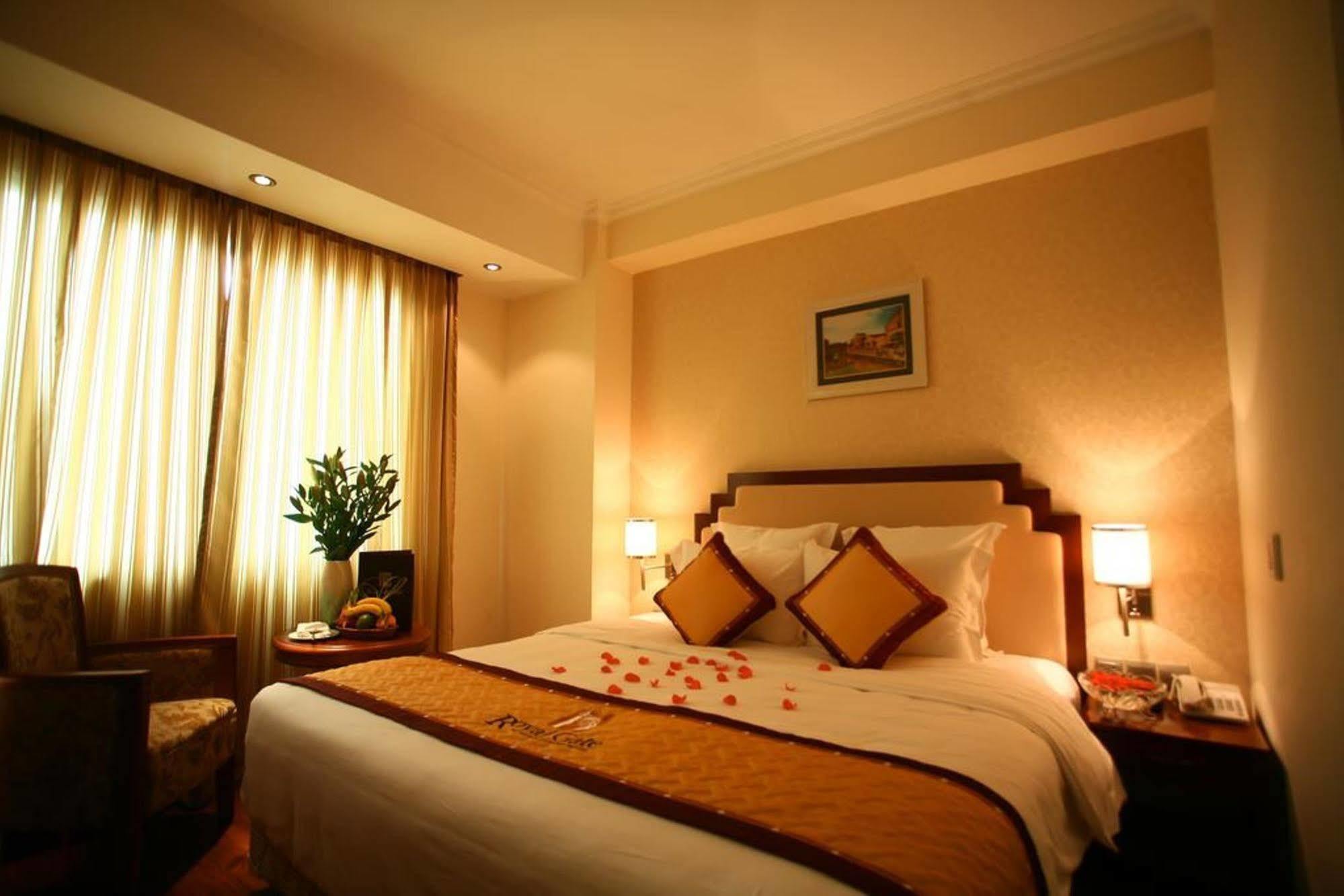 Royal Gate Hotel Ханой Екстериор снимка