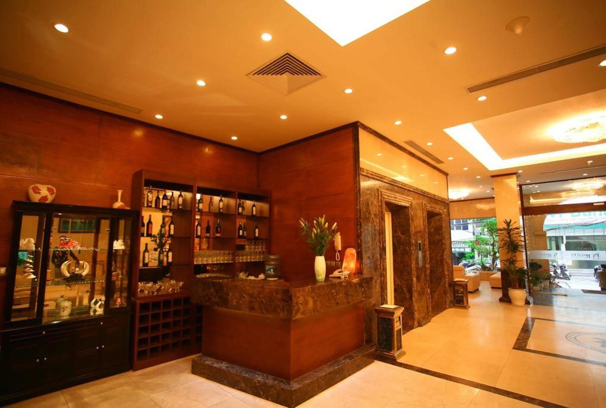 Royal Gate Hotel Ханой Екстериор снимка